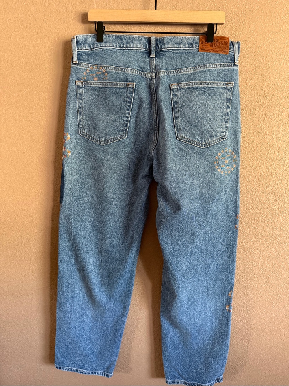 Lucky Brand Blue Embroidered Patchwork Boyfriend Jeans Size 14/32R - Picture 7 of 11